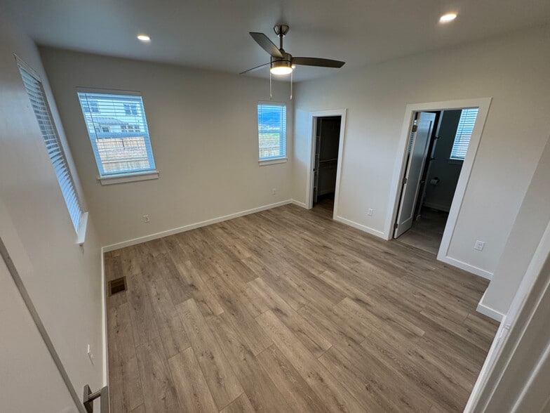 Building Photo - 611 Companion Wy