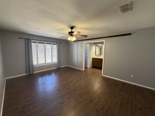 Building Photo - 6806 Norfolk Ave