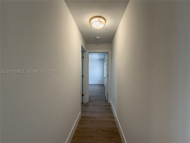 Building Photo - 5297 SW 183rd Ave