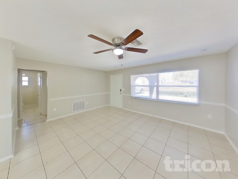 Building Photo - 6320 Moog Rd