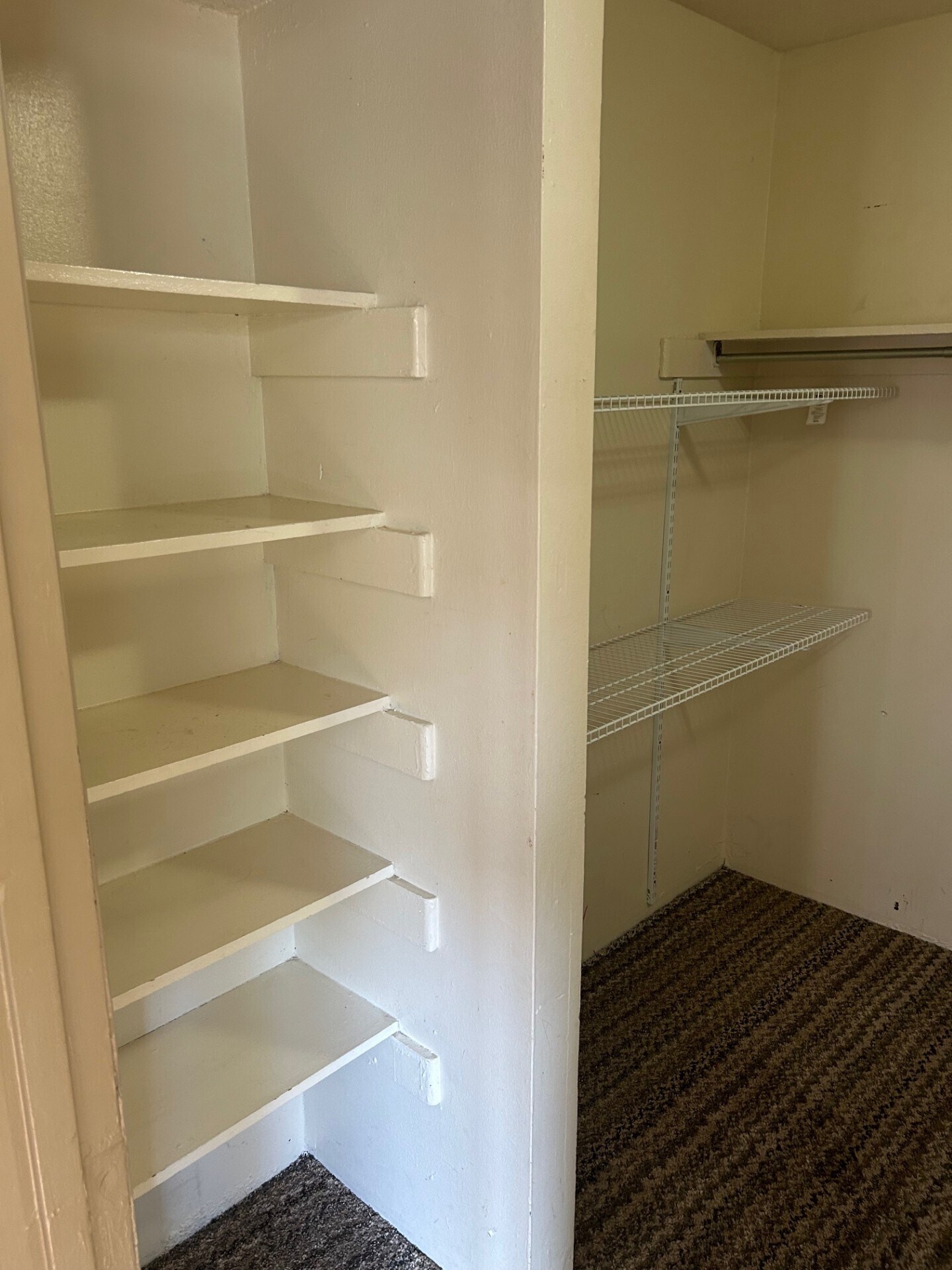 Very large closet - 451 W Yucca Ct