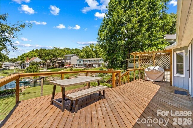 Building Photo - 21112 Rio Oro Dr