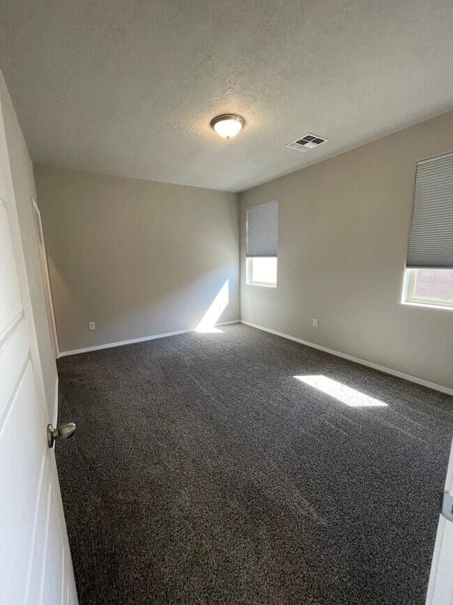 Building Photo - Mountain Hawk Estates