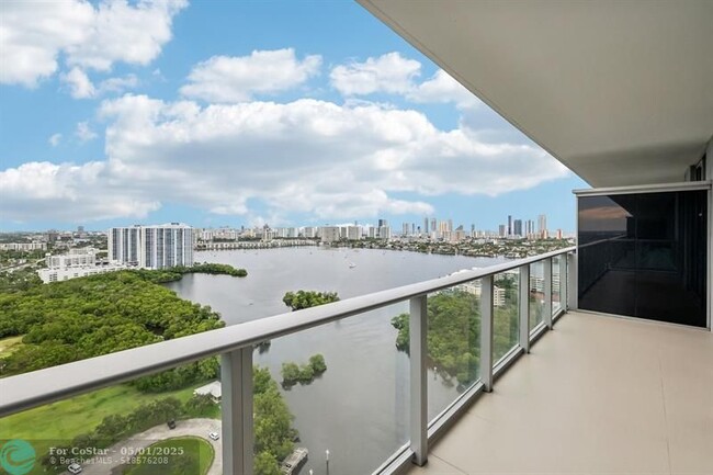 Building Photo - 16385 Biscayne Blvd
