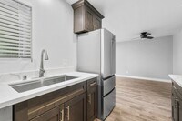 Building Photo - Pet Friendly & Remodeled 1BR Condo Near SDSU with Pool and Large Balcony
