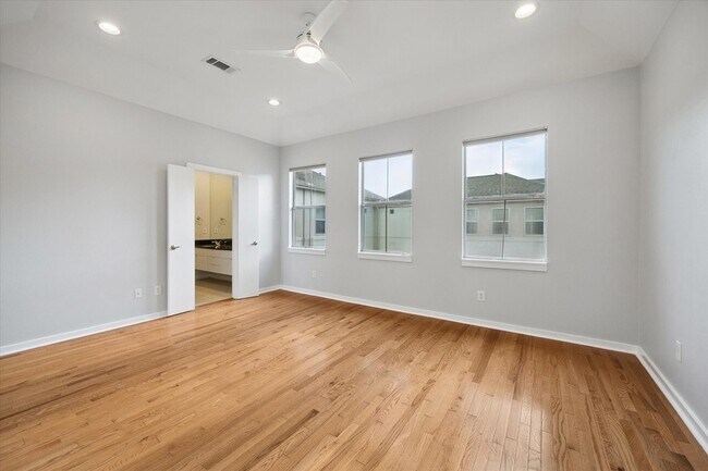 Building Photo - 4333 O'Reilly