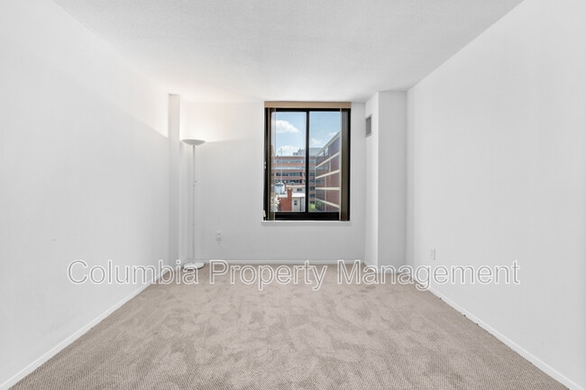 Building Photo - 1301 20th St NW