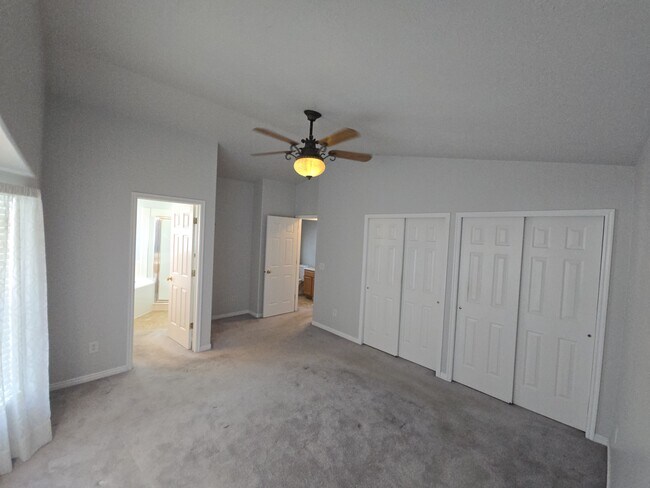 Building Photo - 1361 N 325 E