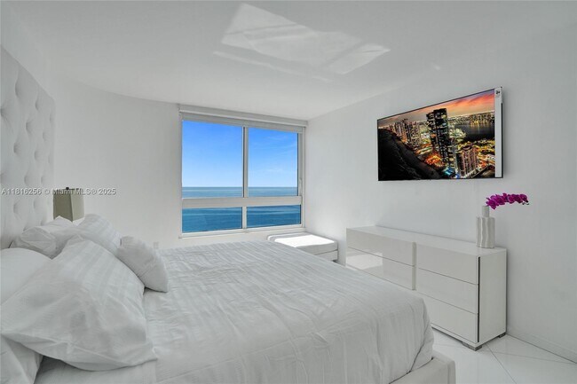 Building Photo - 6365 Collins Ave