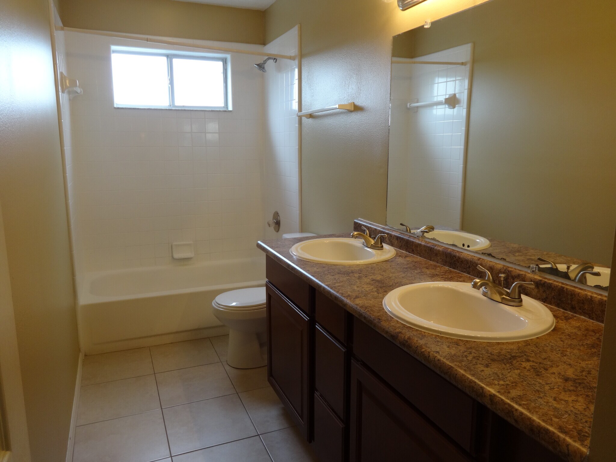 Building Photo - 1268 Foxforrest Cir