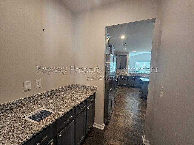 Building Photo - 6064 High Top Ln