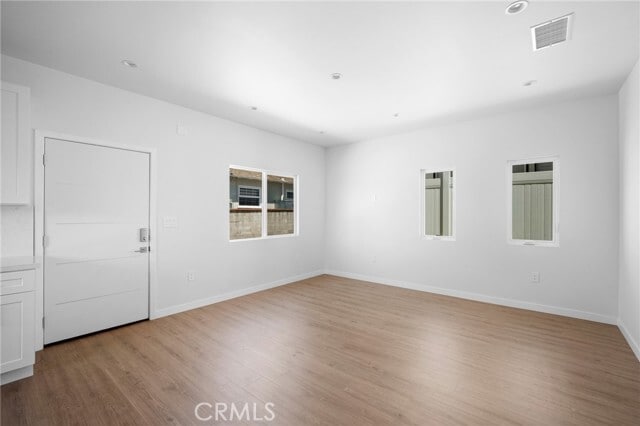 Building Photo - 10939 Nassau Ave