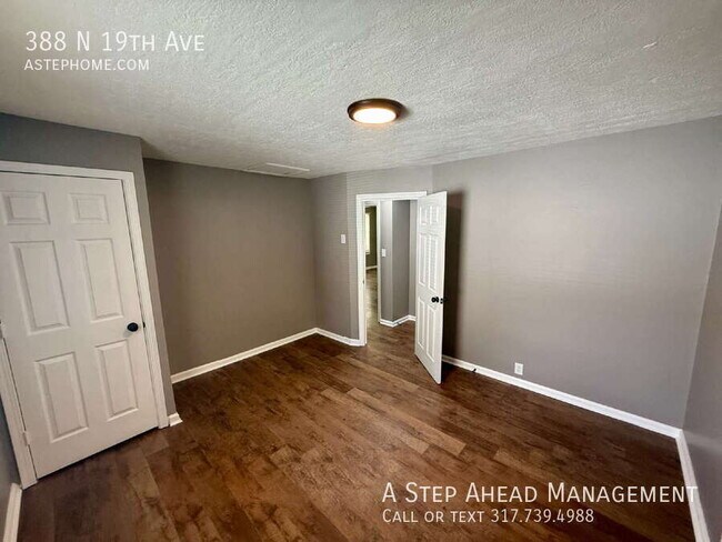 Building Photo - 388 N 19th Ave