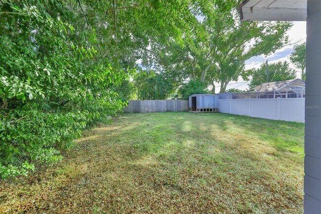 Building Photo - 6912 40th Ave N