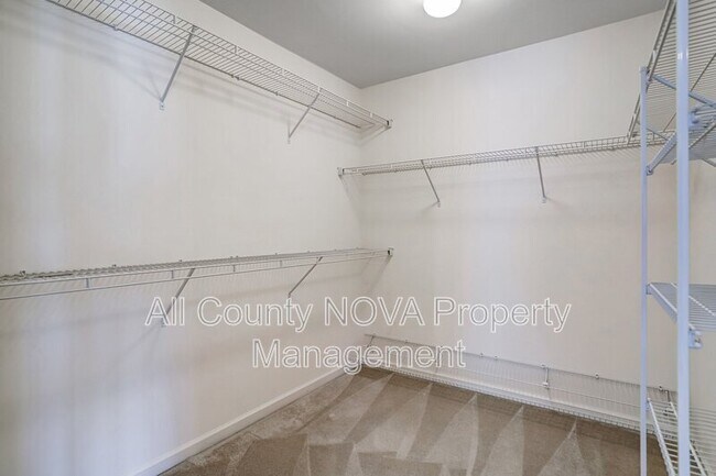 Building Photo - 1609 Poplar Run Dr