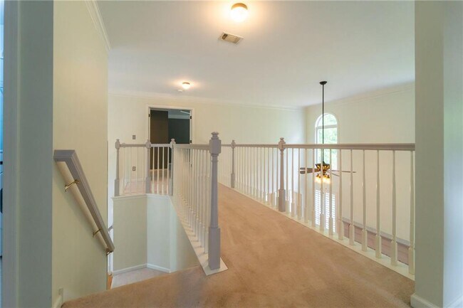 Building Photo - 313 Oak Hill Ln