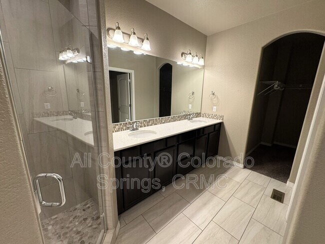 Building Photo - 17888 White Marble Dr