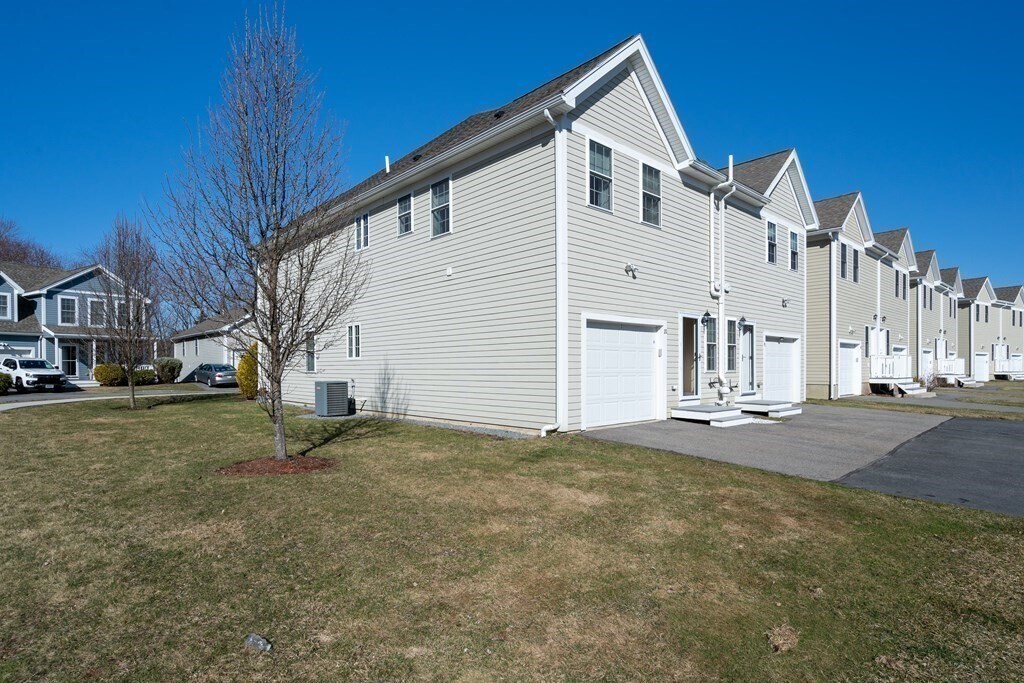Building Photo - 20 Denworth Bell Cir