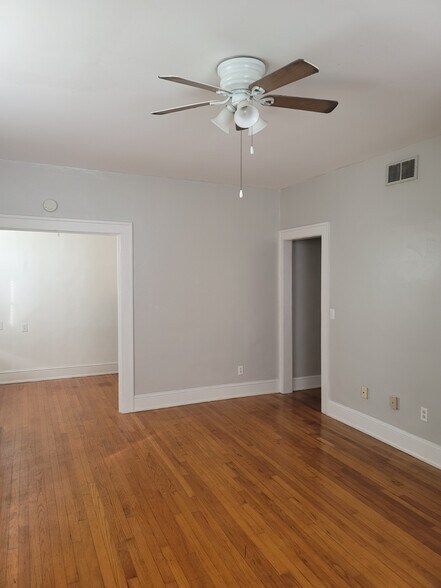 Building Photo - 1308 Willow Branch Ave