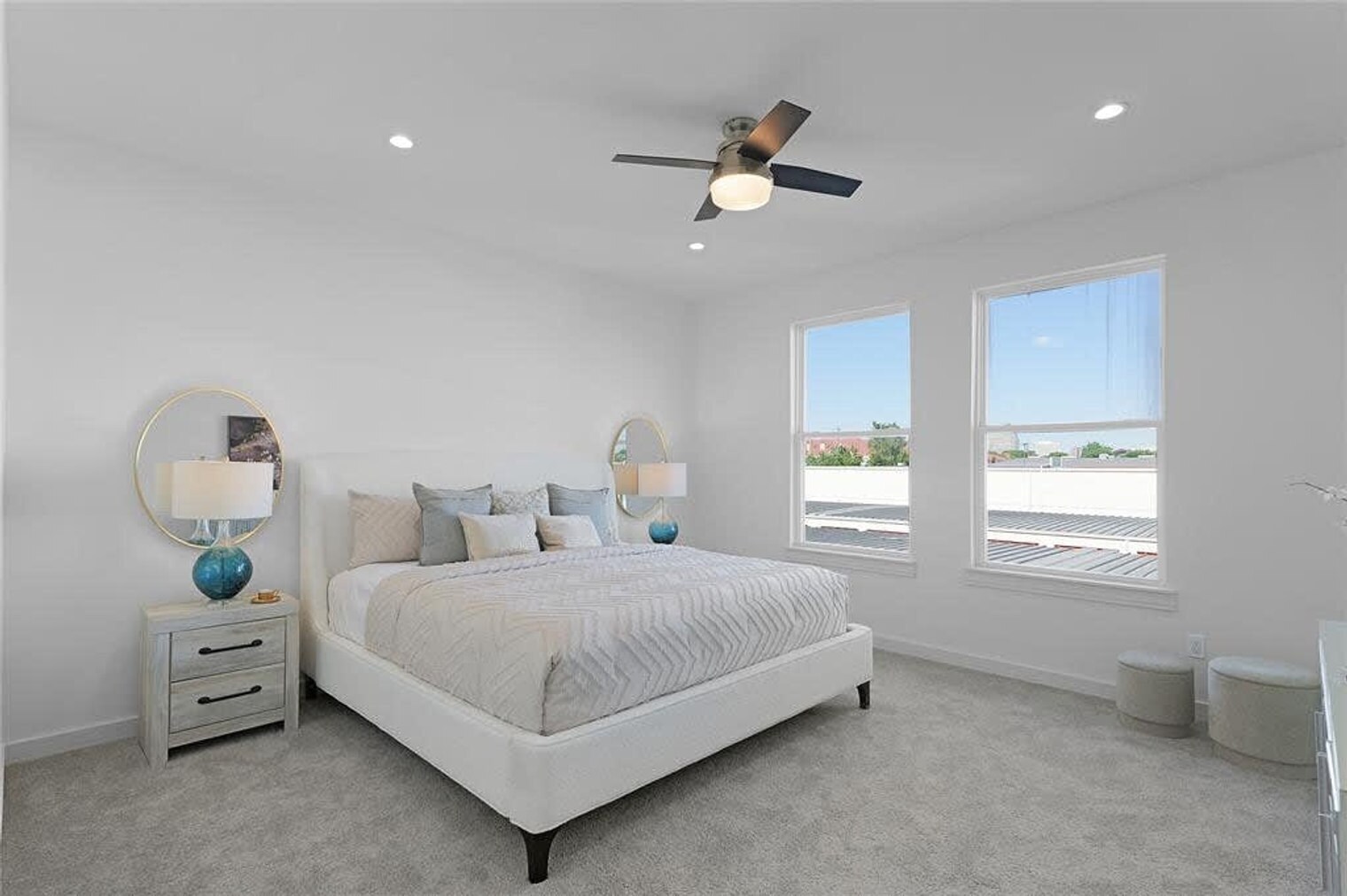 Building Photo - 2926 El Fenice Ln