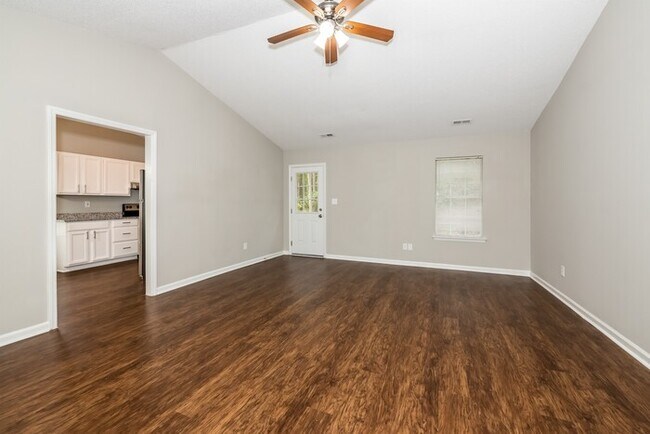 Building Photo - 3205 Bob White Cir