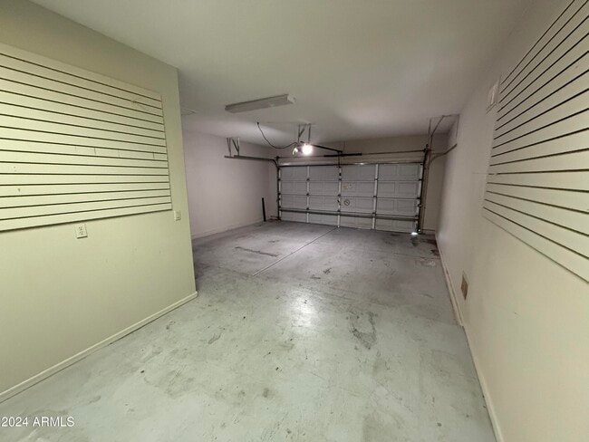 Building Photo - 313 N Kimberlee Way