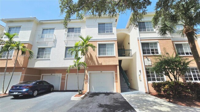 Building Photo - 1307 Myrtlewood Cir E