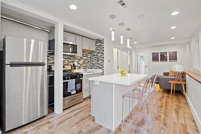 Building Photo - 1514 Campbell St