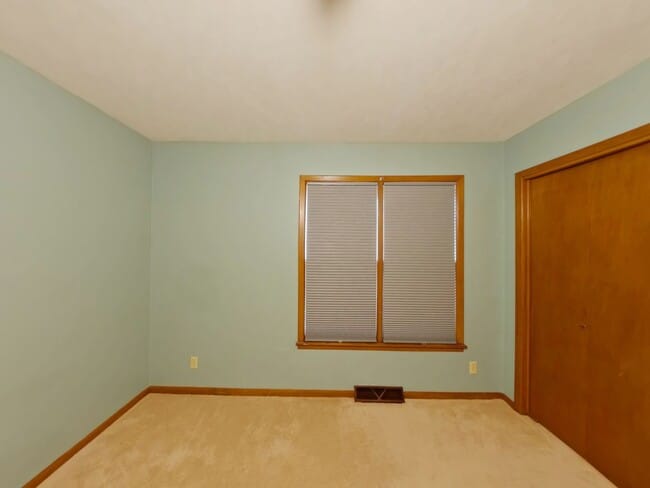 Building Photo - 7761 Killarney Ct