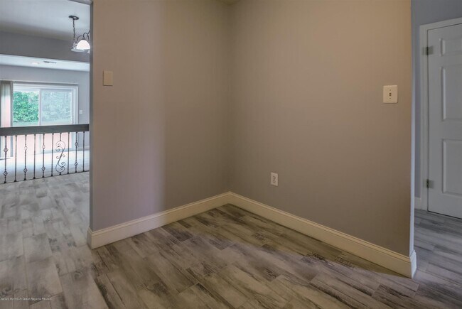 Building Photo - 40 Staghorn Dr