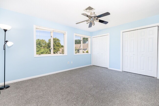 Building Photo - 69 Sunrise Cir
