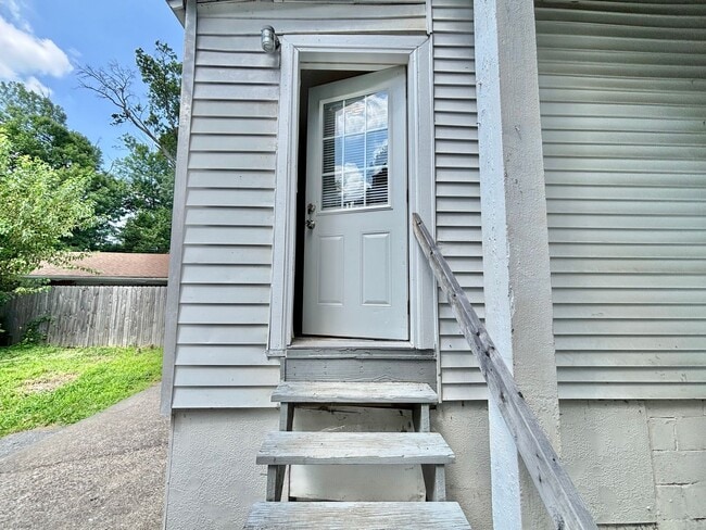Building Photo - 208 W Tenny Ave