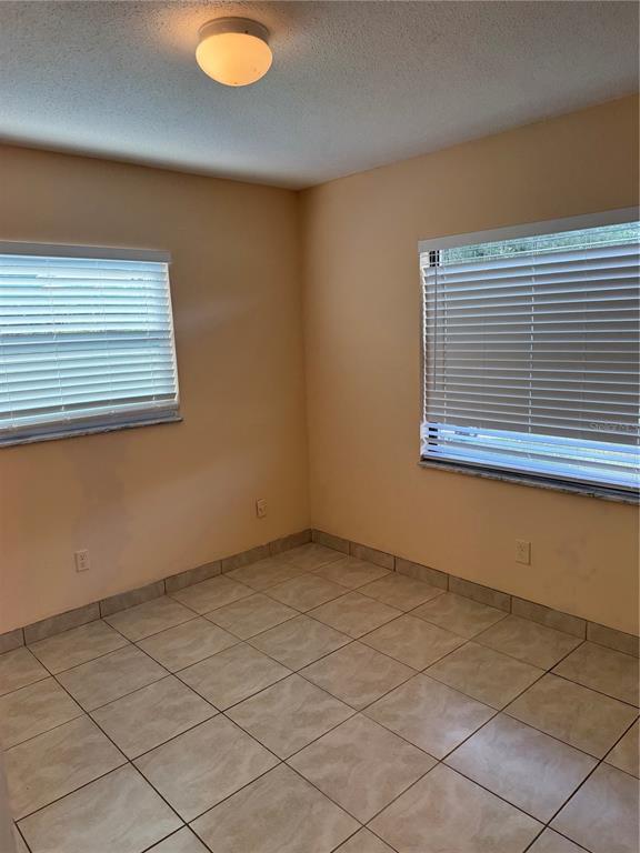 Building Photo - 5816 Viking Rd