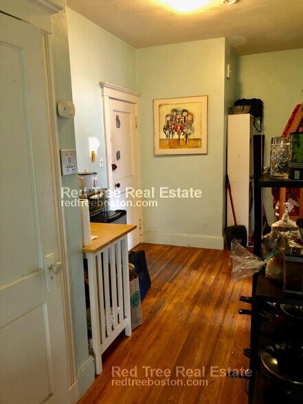 Building Photo - 9 Egremont Rd