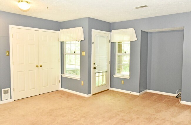 Building Photo - 7005 Cradlerock Farm Ct