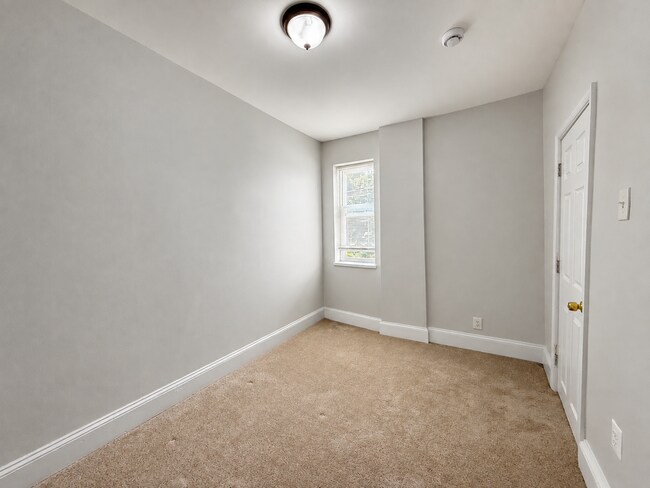 Building Photo - 2966 N Ringgold St