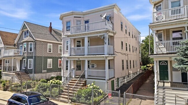 Building Photo - 90 Homes Ave