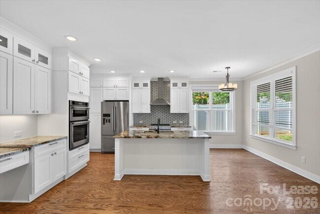 Building Photo - 5201 Valley Stream Rd