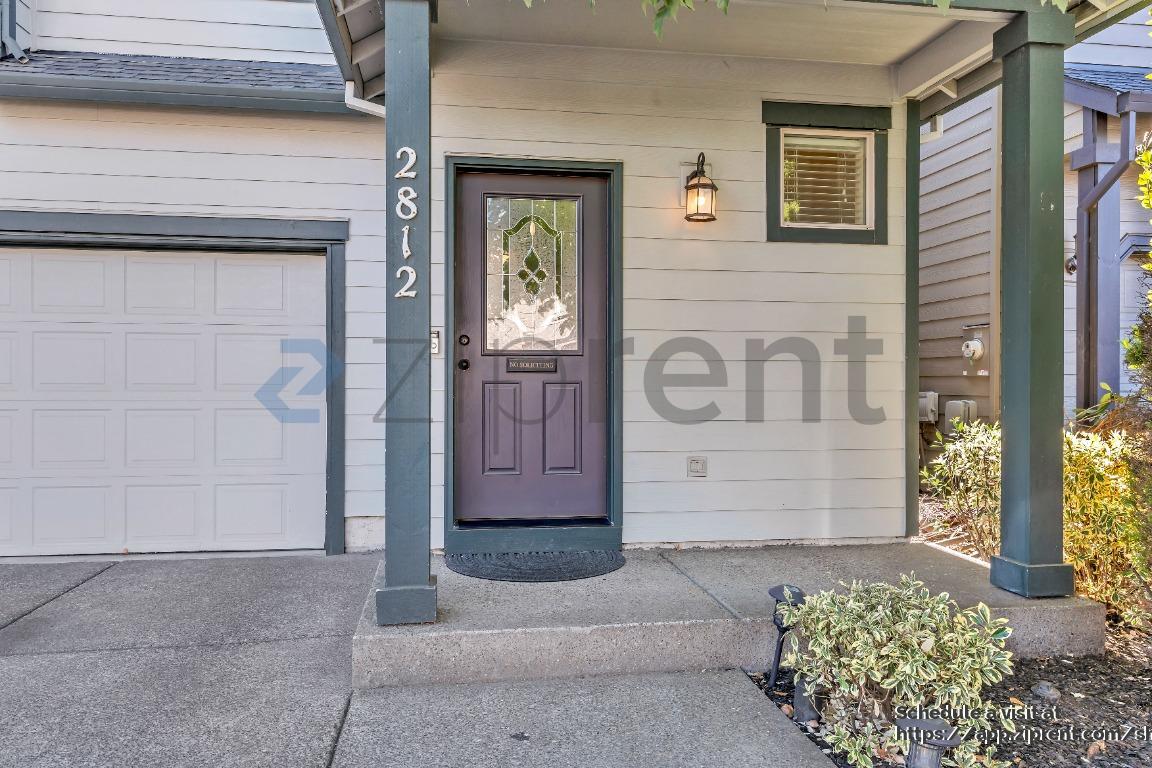 Building Photo - 2812 25th Pl