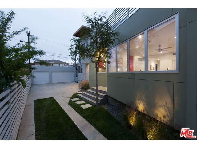 Building Photo - 1515 S Orange Grove Ave