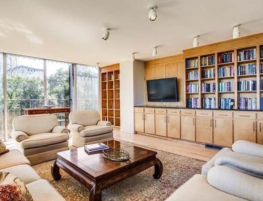 Building Photo - 3310 Fairmount-20274