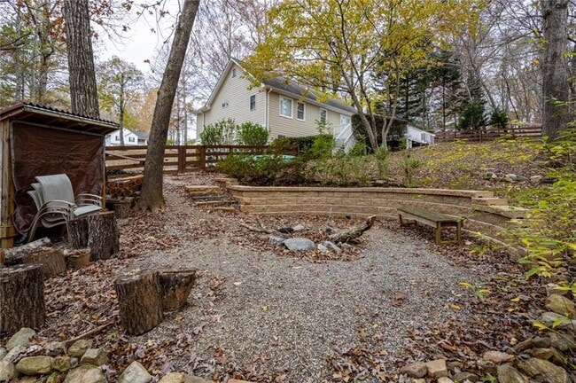 Building Photo - 225 Hawkins Farm Cir