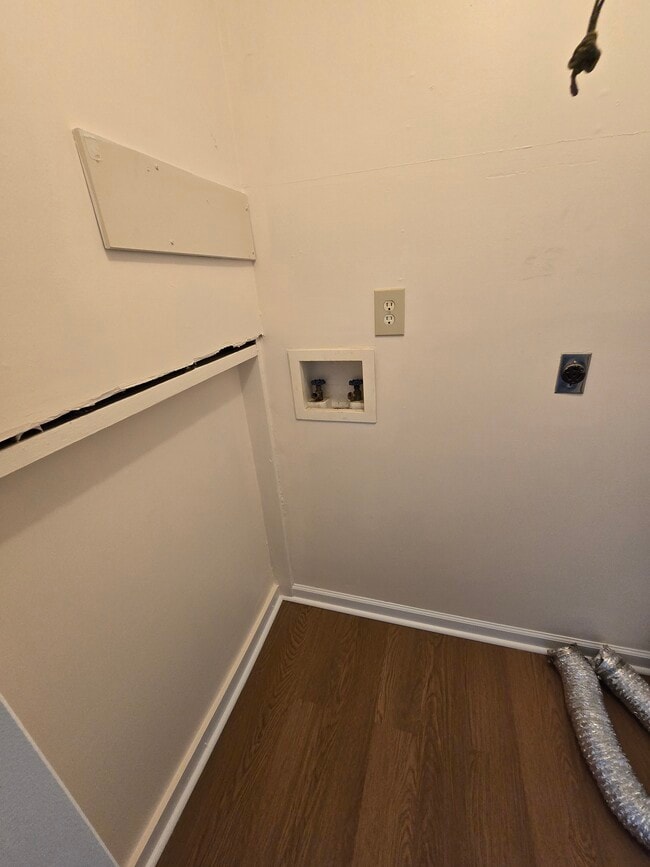 Building Photo - 941 Wittenberg Dr