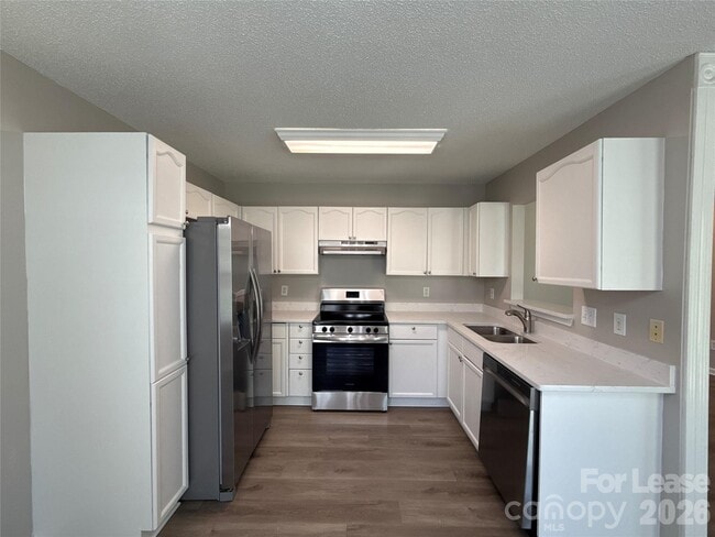 Building Photo - 14300 Menifee Dr