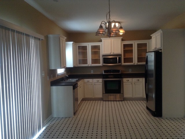 Building Photo - 10004 Barrands Ln