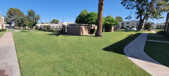 Building Photo - Scottsdale