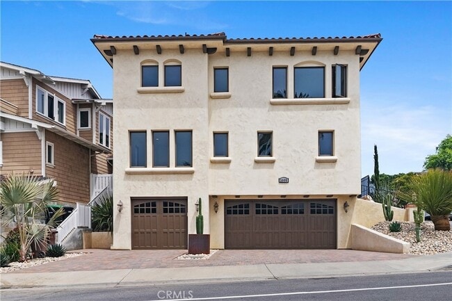 Building Photo - 1699 Calle De Los Alamos