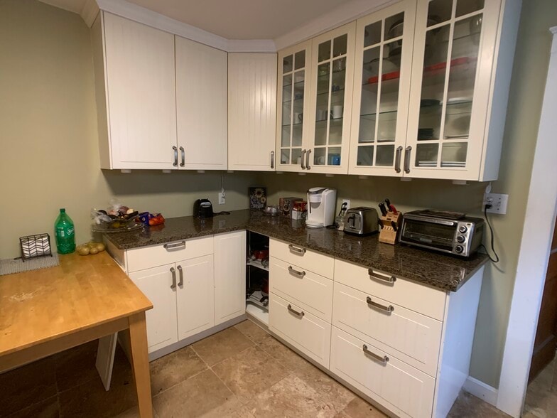 Building Photo - 120 Nonantum St