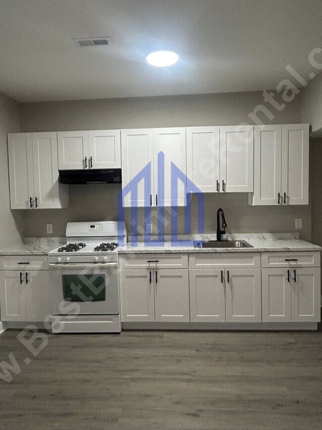 Building Photo - Coming Soon!!!!!! Spacious 3 Bedroom in We...