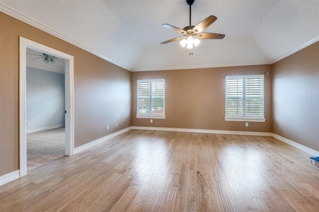 Building Photo - 702 E Peninsula Dr